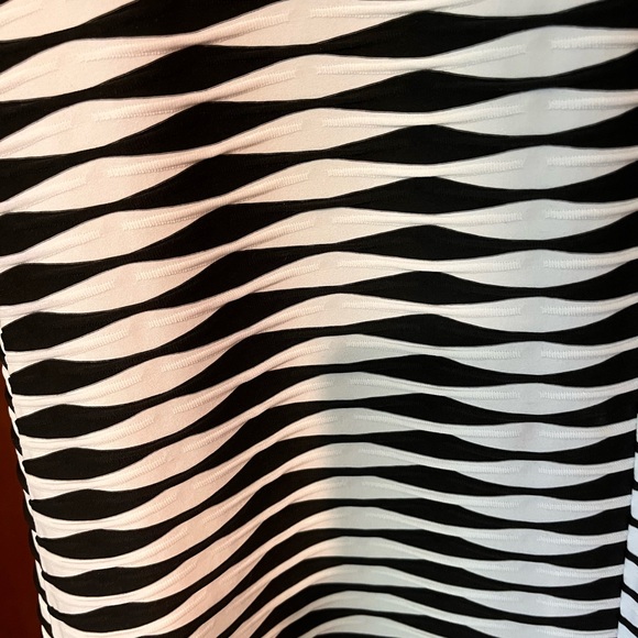 Maxi stretch skirt with illusion - Picture 6 of 8